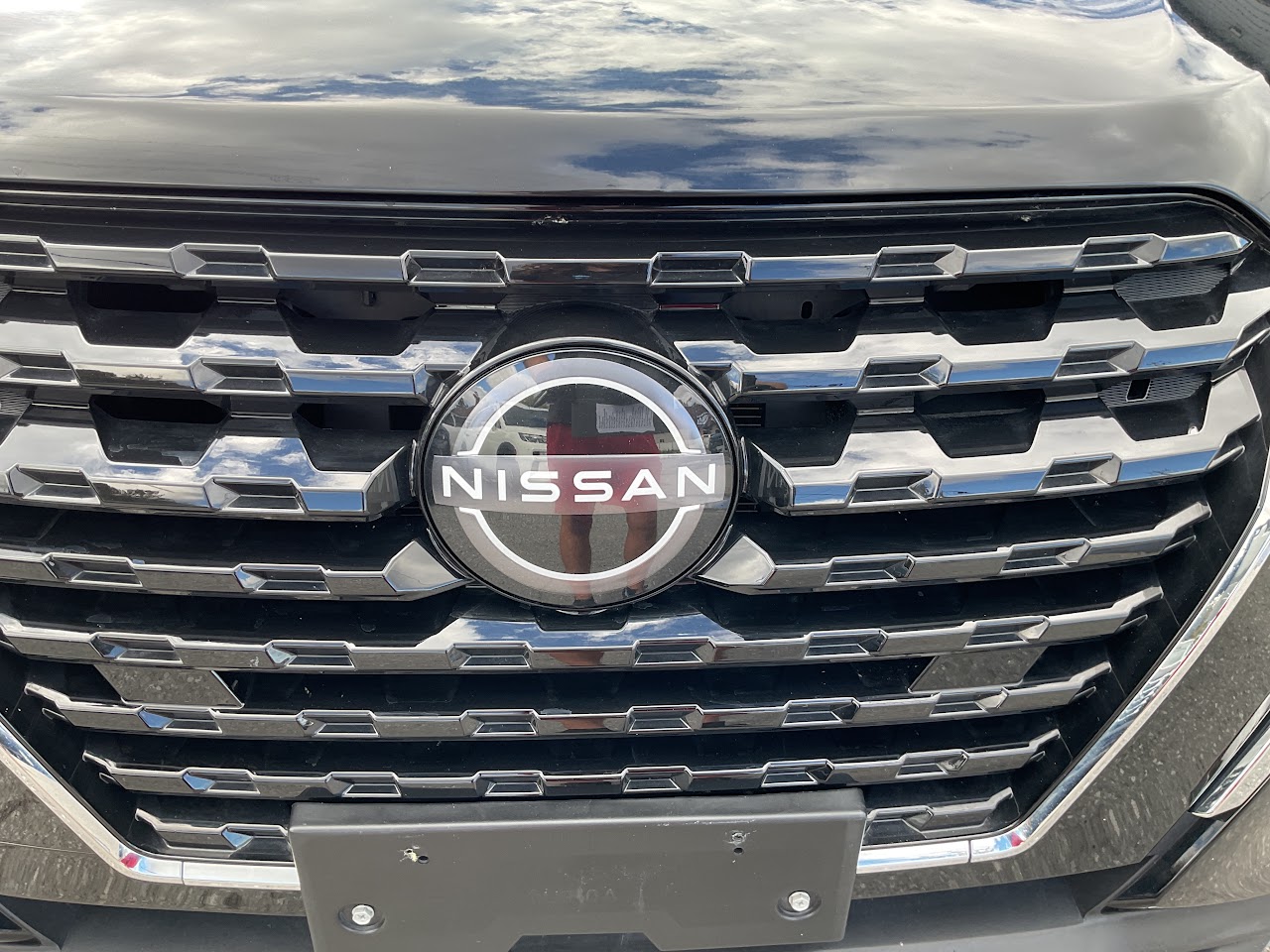 2025 Nissan Kicks Play — photo 16 of 34