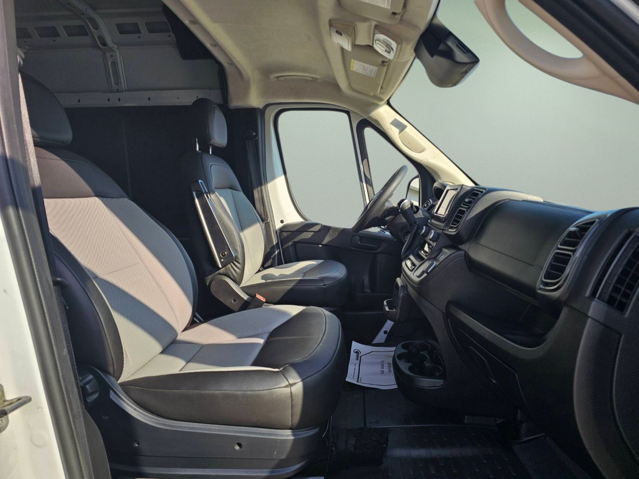 2025 Ram ProMaster Cargo Van — photo 17 of 17