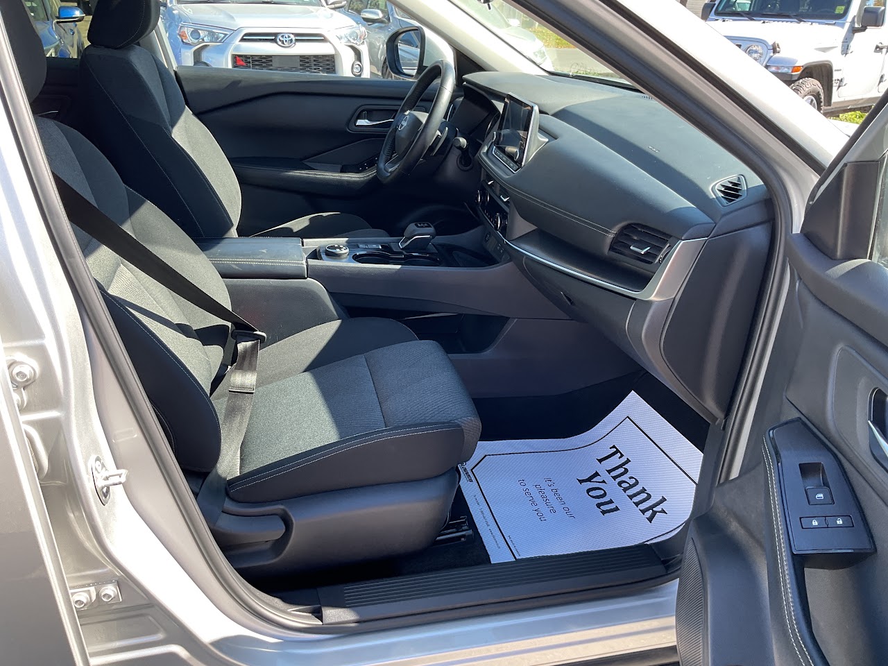 2025 Nissan Rogue — photo 21 of 33