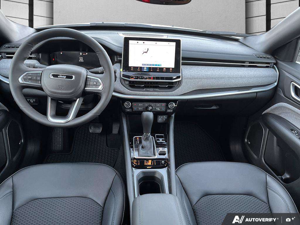 2026 Jeep Compass — photo 24 de 25