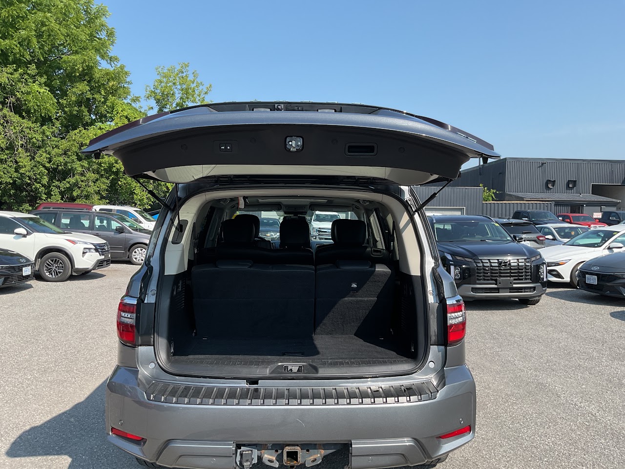 2024 Nissan Armada — photo 9 of 34