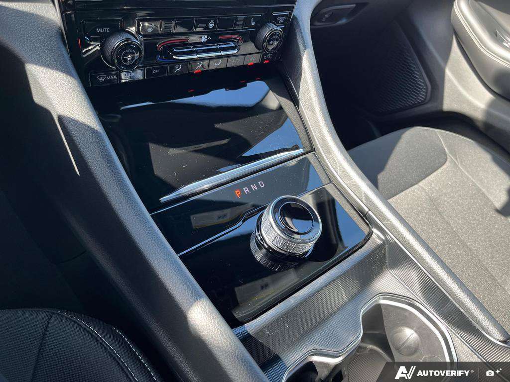 2026 Jeep Grand Cherokee — photo 18 of 25
