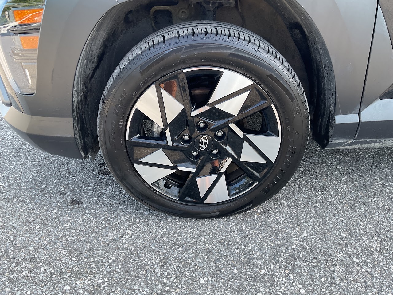 2025 Hyundai Kona — photo 10 of 34