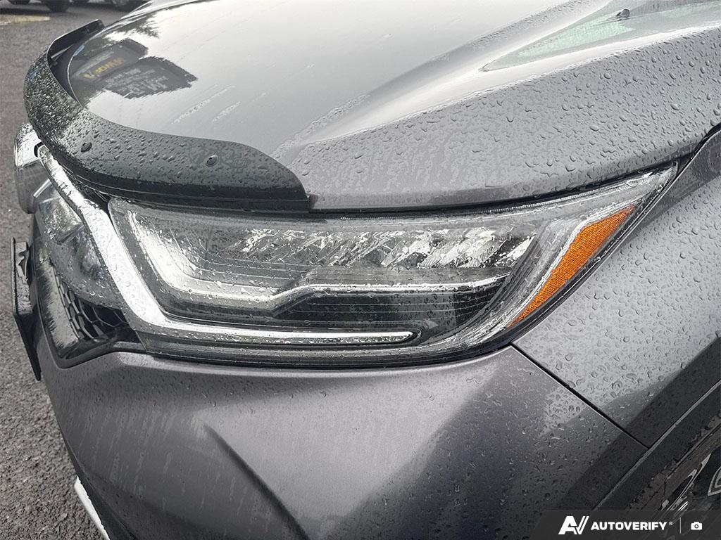 2017 Honda CR-V — photo 8 of 25