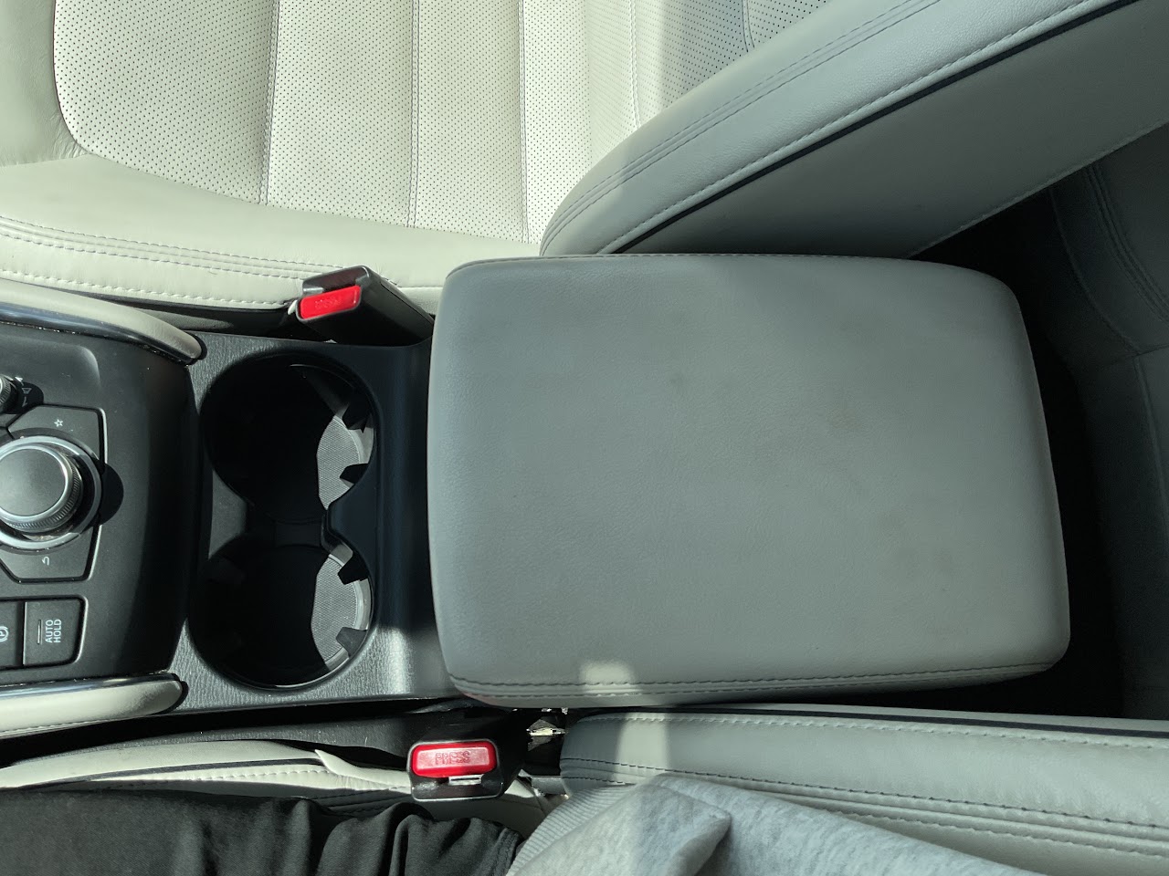 2025 Mazda CX-5 — photo 28 of 33