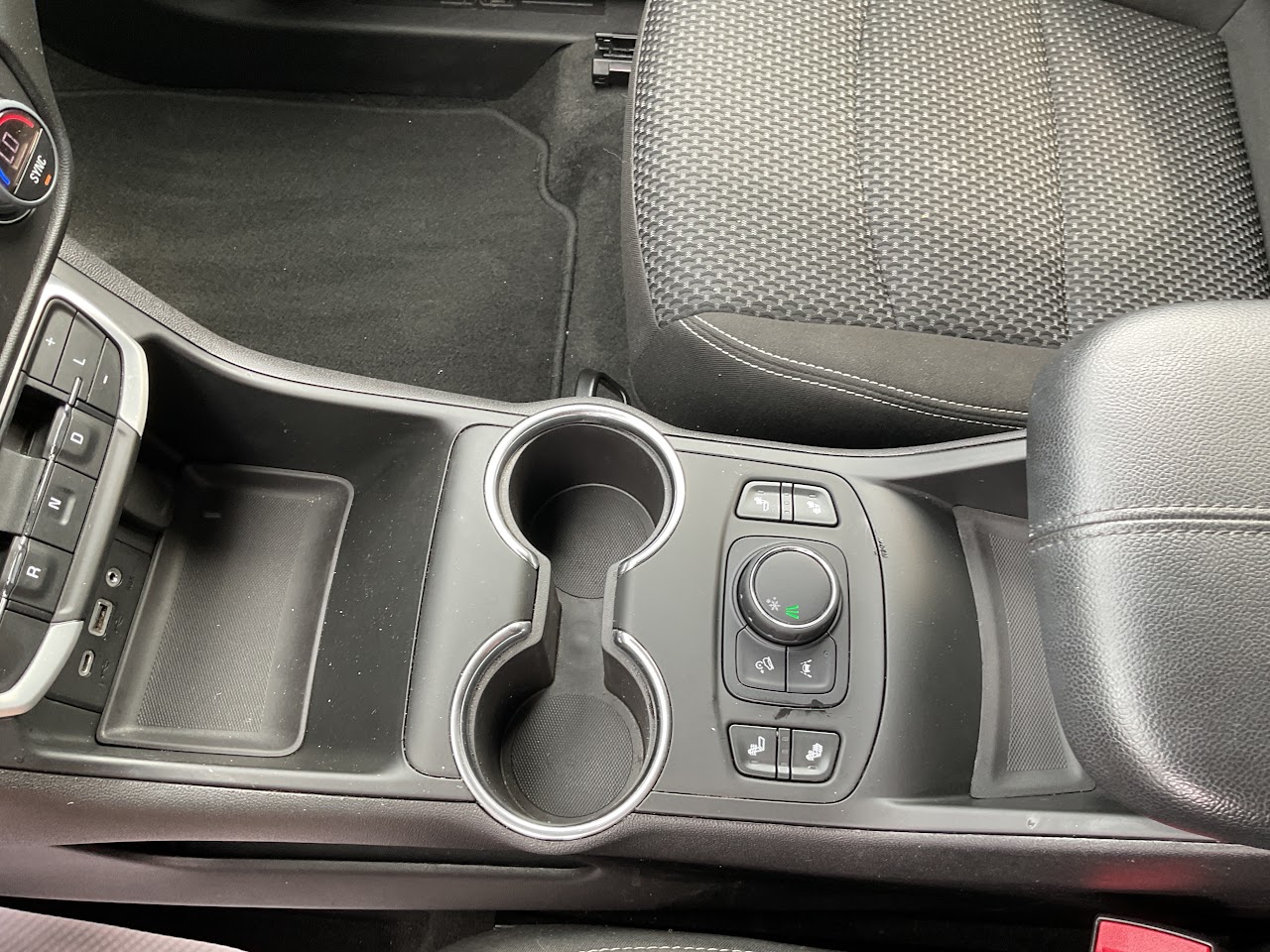 2022 GMC Terrain — photo 29 of 34