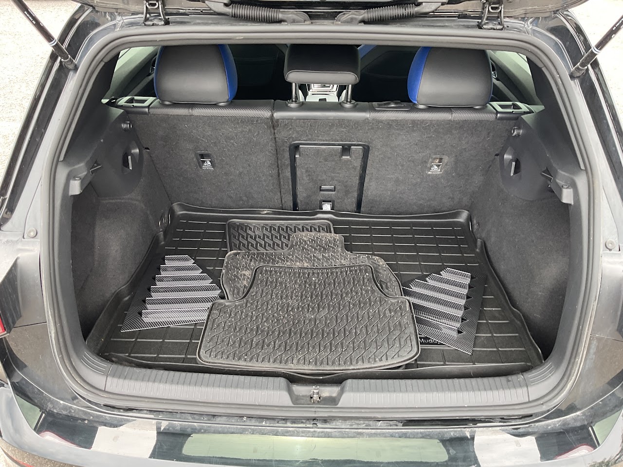 2024 Volkswagen Golf — photo 34 of 34