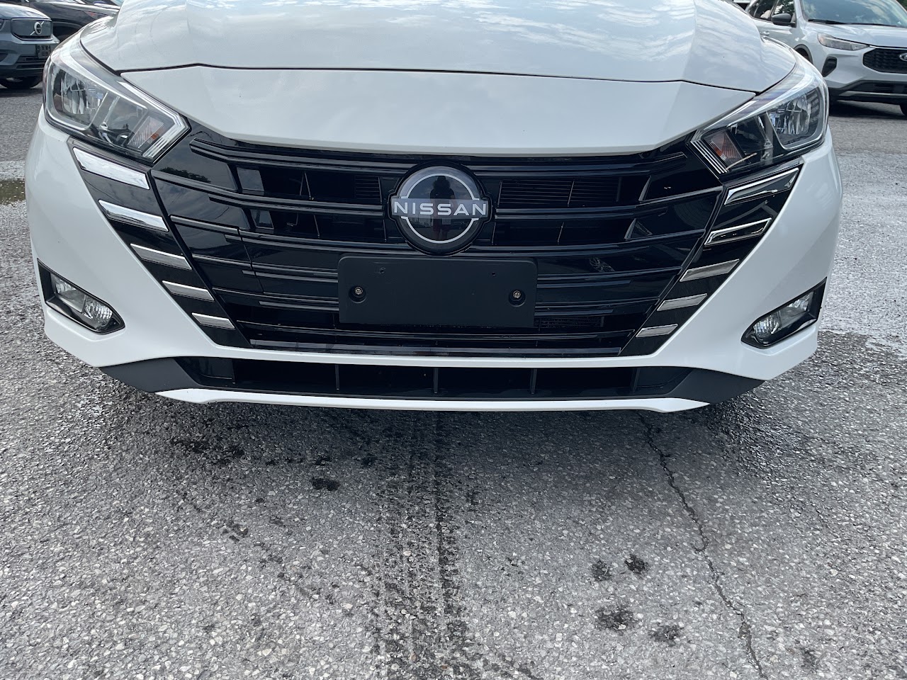 2025 Nissan Versa — photo 18 of 34