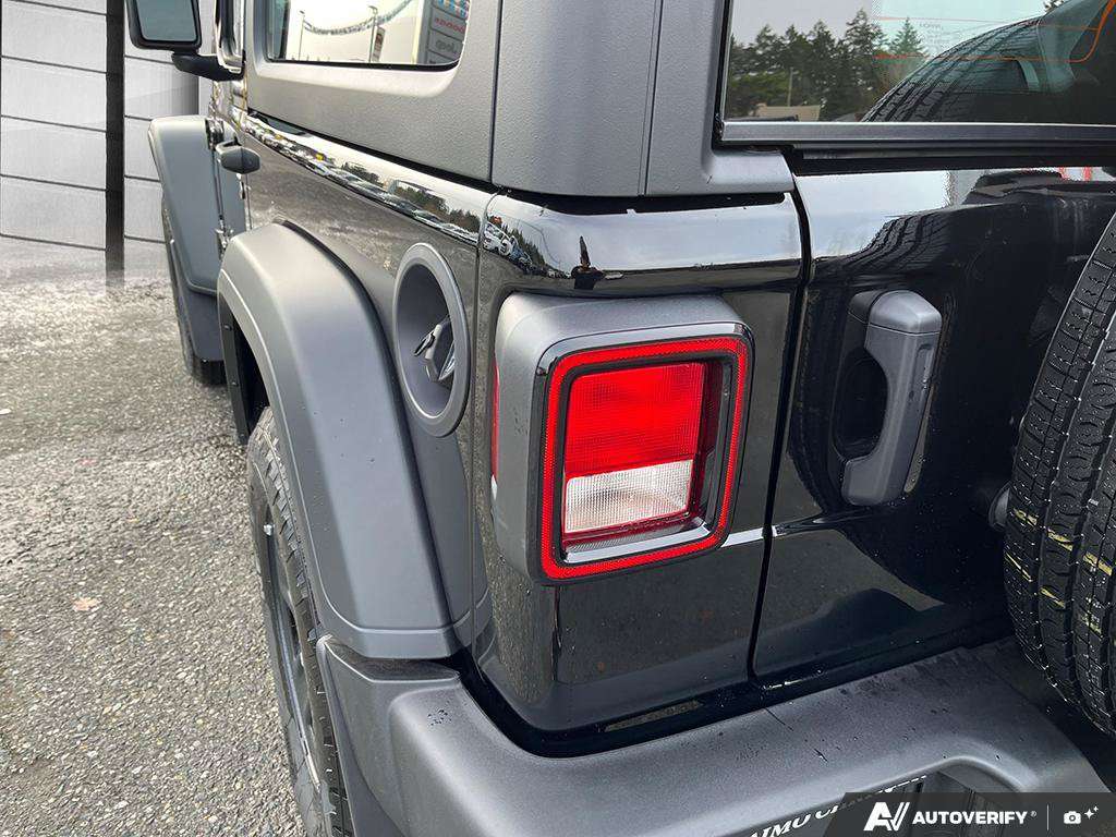 2026 Jeep Wrangler — photo 10 de 24