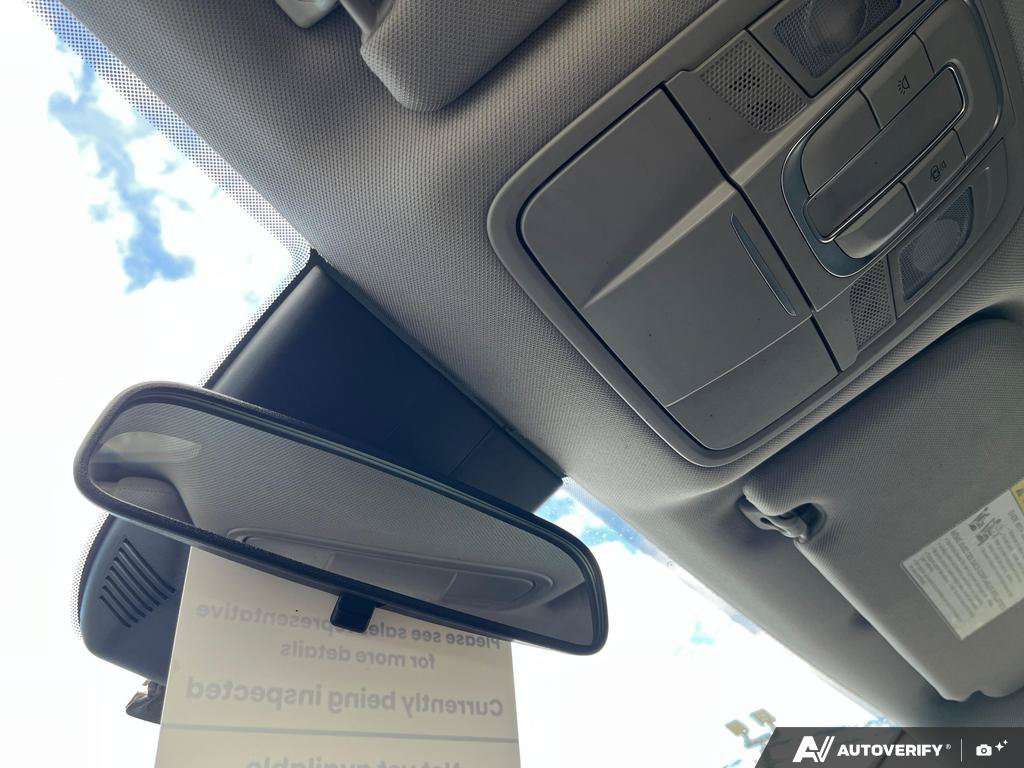 2019 Hyundai Santa Fe — photo 21 of 25