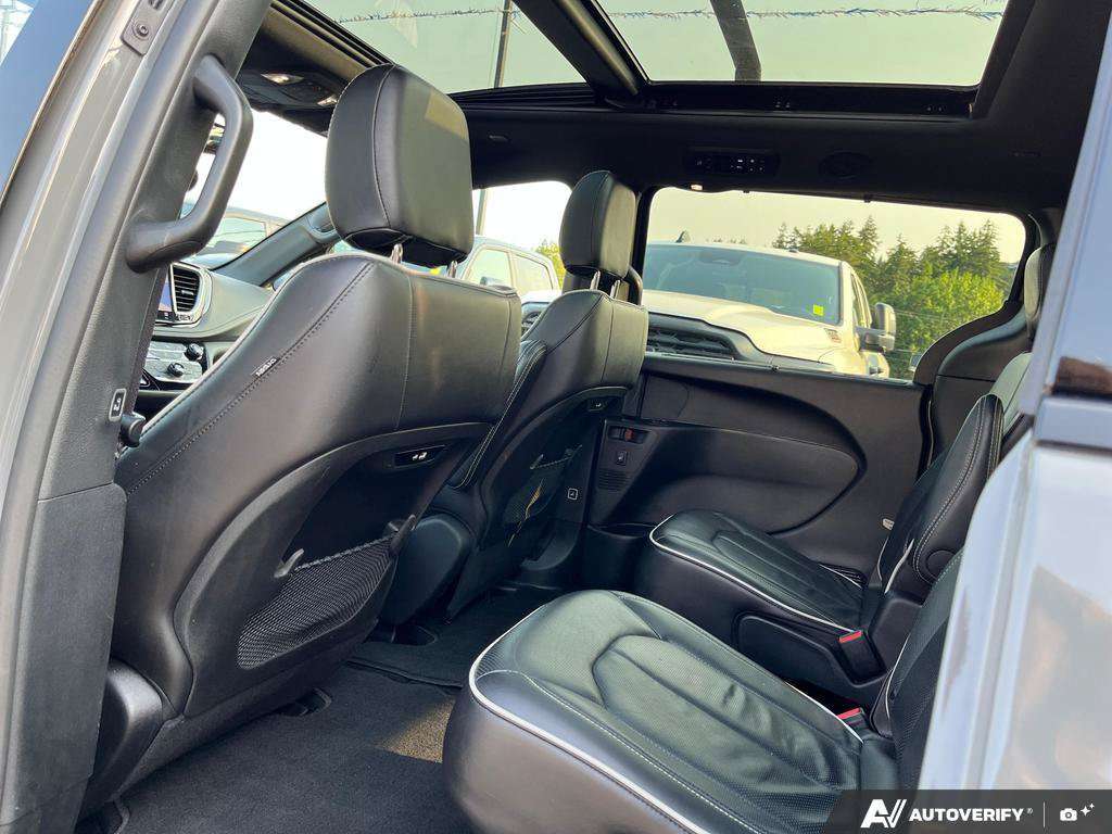 2025 Chrysler Pacifica — photo 23 de 25