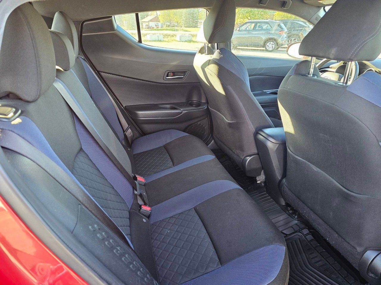 2021 Toyota C-HR — photo 20 of 22