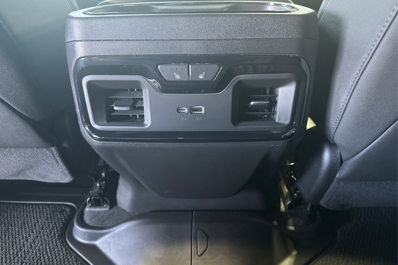 2025 GMC Sierra 1500 — photo 20 of 35