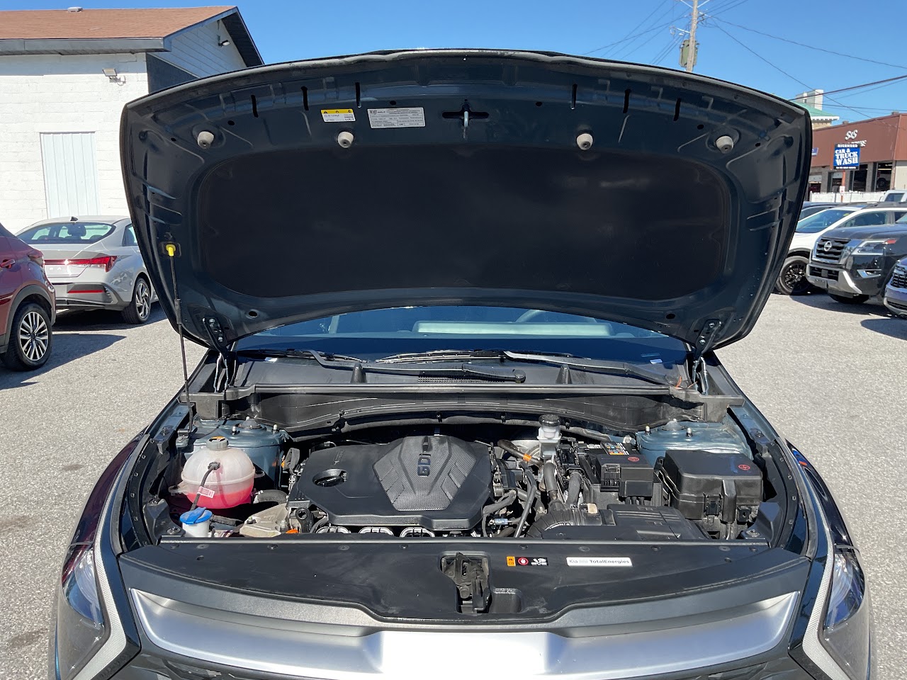 2025 Kia Sportage — photo 25 of 34