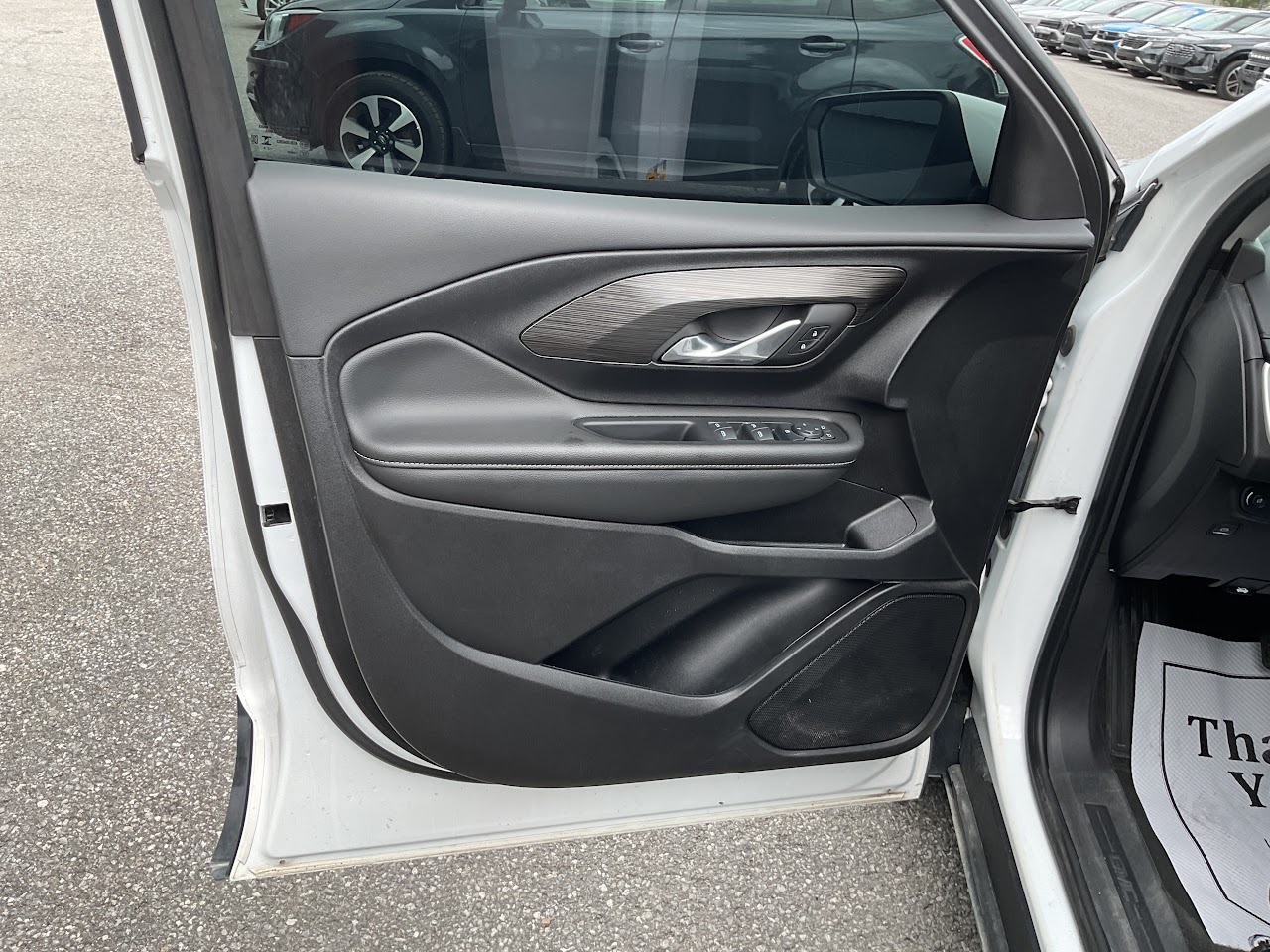 2024 GMC Terrain — photo 30 of 34