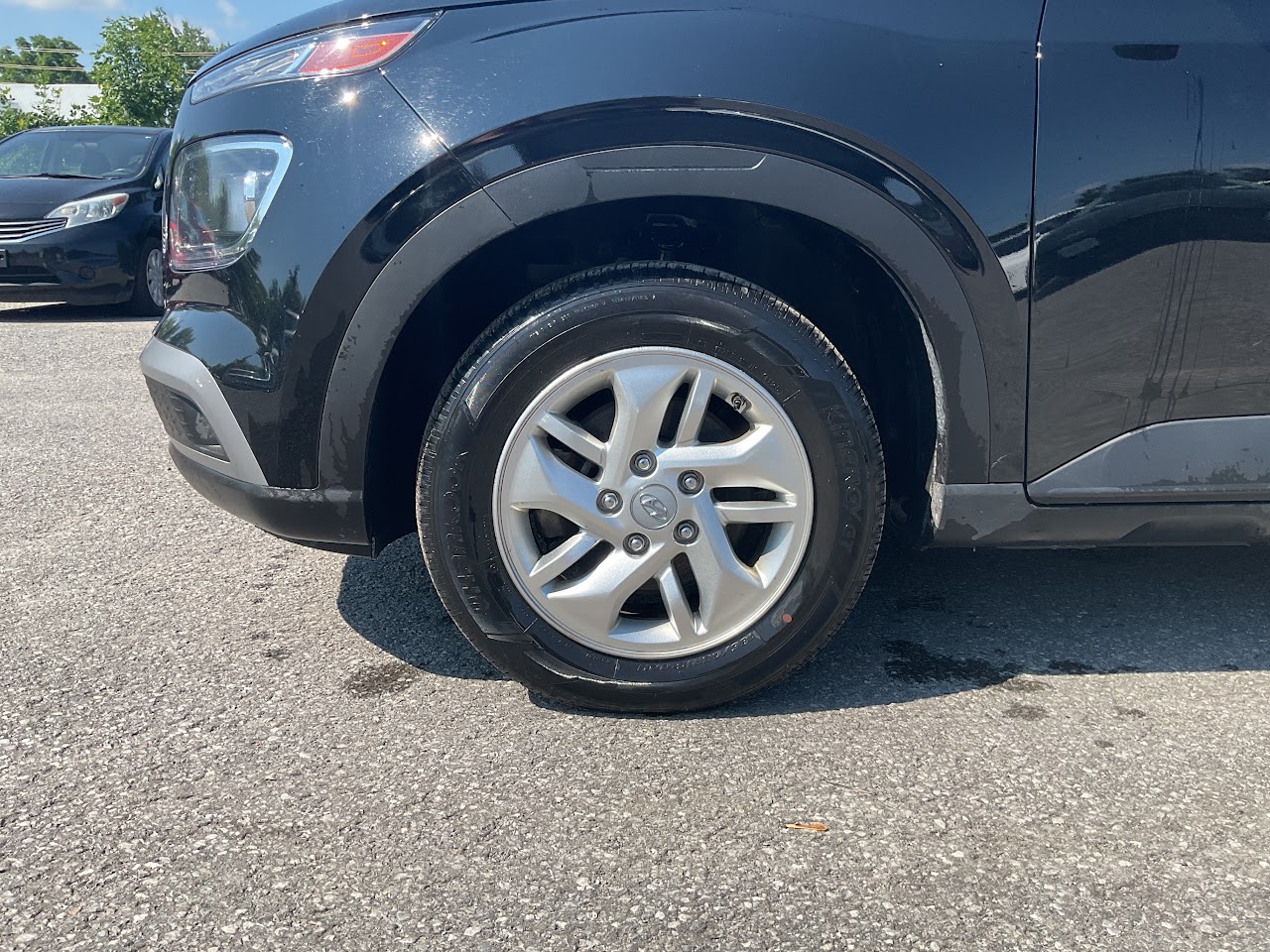 2024 Hyundai Venue — photo 10 of 34