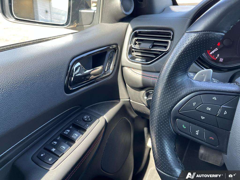 2025 Dodge Durango — photo 17 of 25