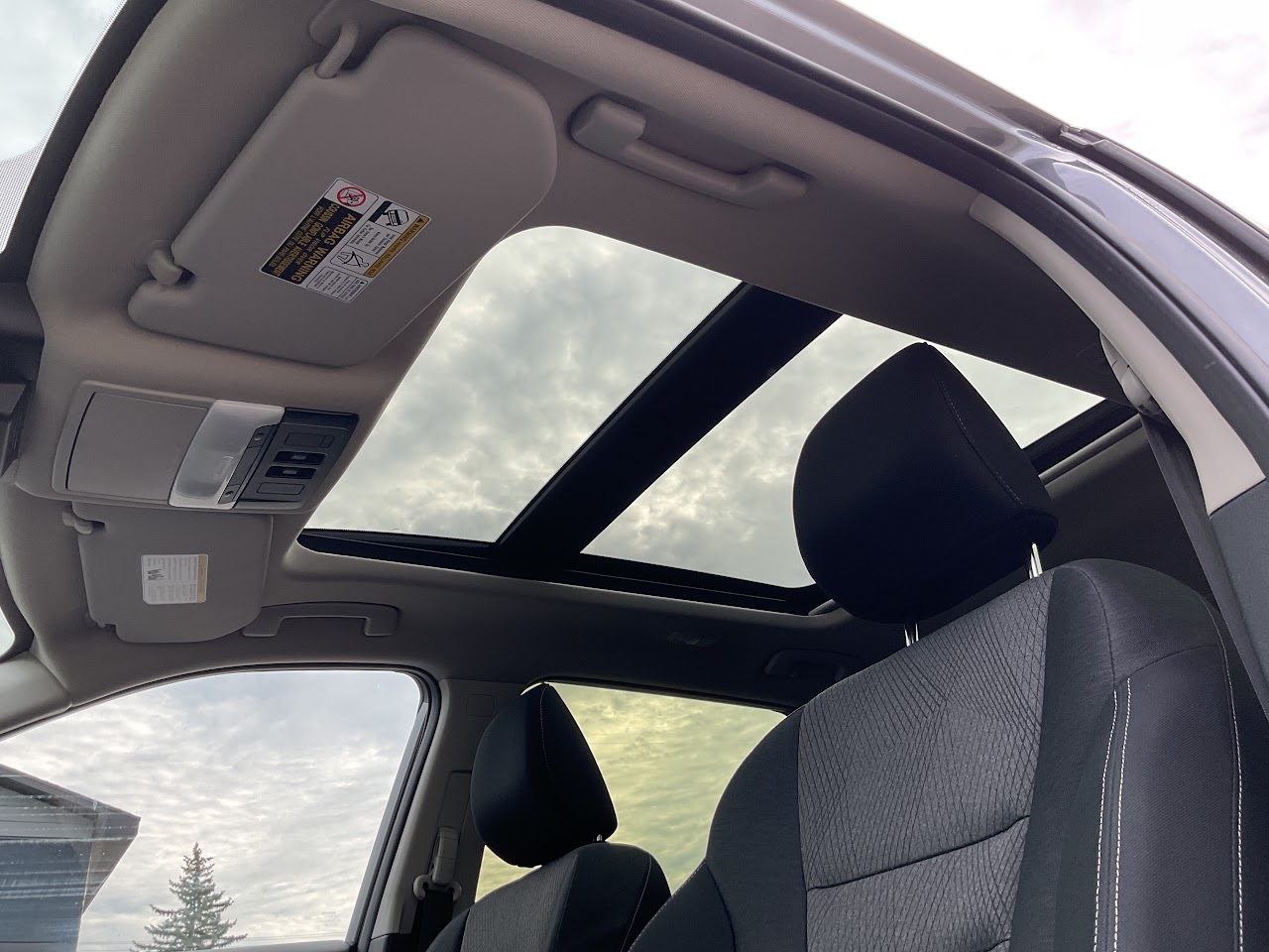 2025 Nissan Rogue — photo 32 de 34