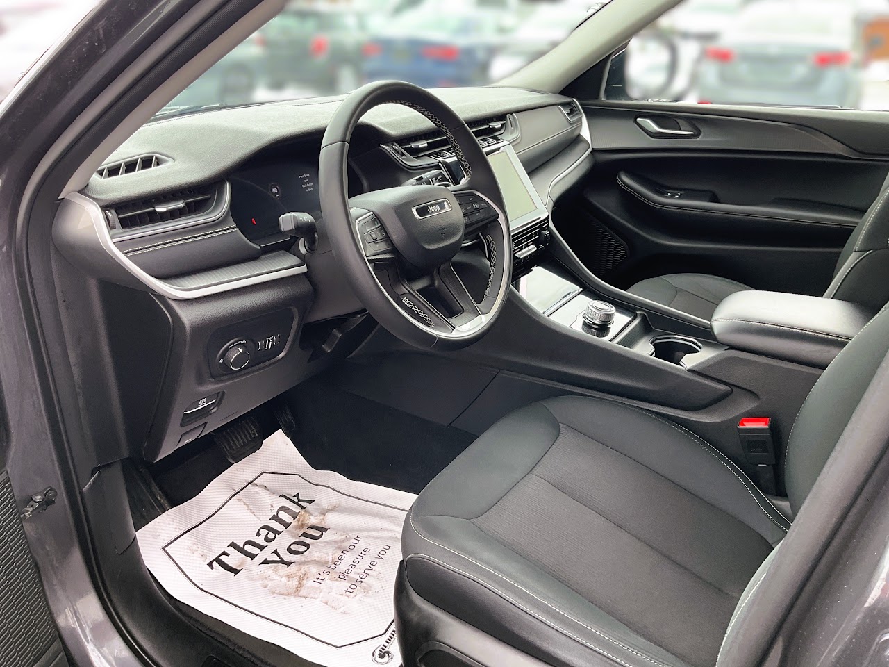 2023 Jeep Grand Cherokee — photo 10 de 21