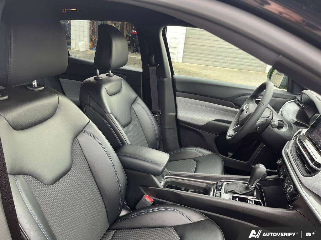 2025 Jeep Compass — photo 22 of 25