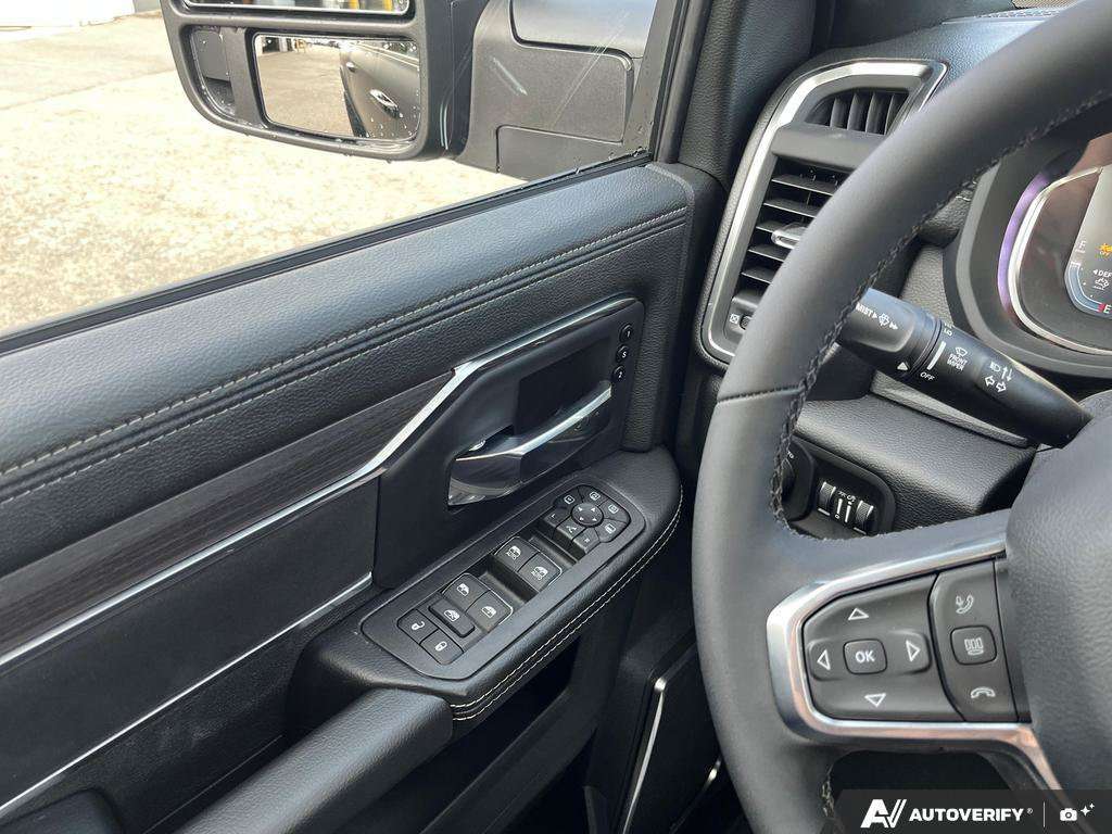 2026 Ram 3500 Crew Cab — photo 17 of 25