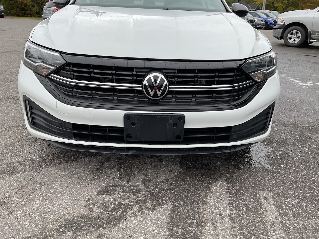 2024 Volkswagen Jetta — photo 14 of 39
