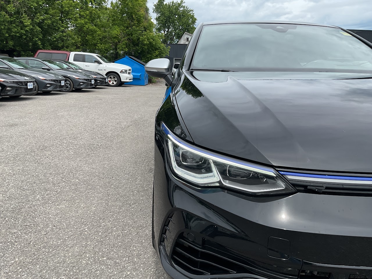 2024 Volkswagen Golf — photo 15 of 34