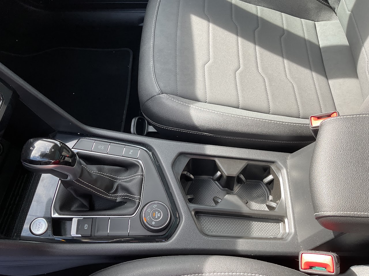 2026 Volkswagen Taos — photo 29 of 34