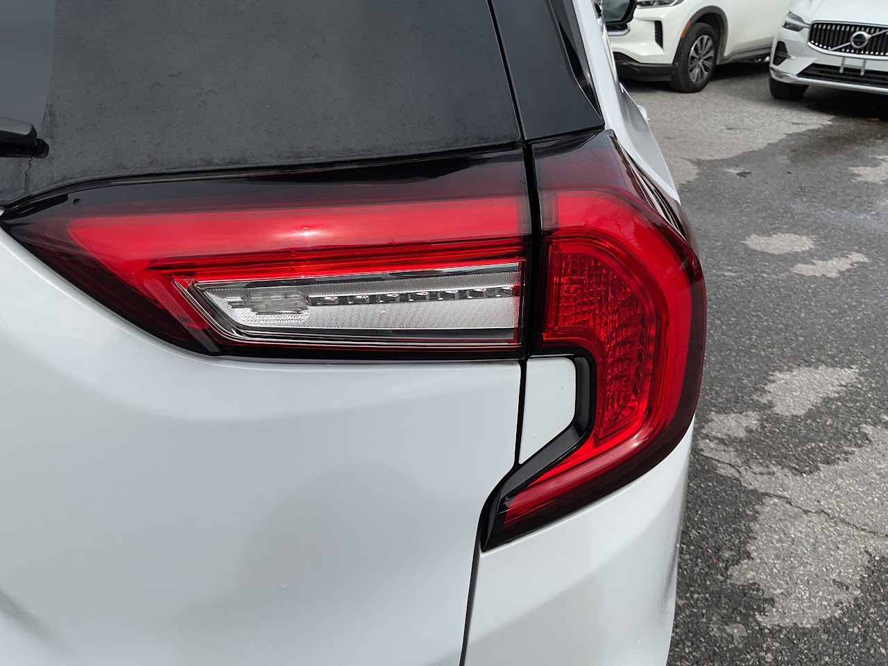 2022 GMC Terrain — photo 23 of 34