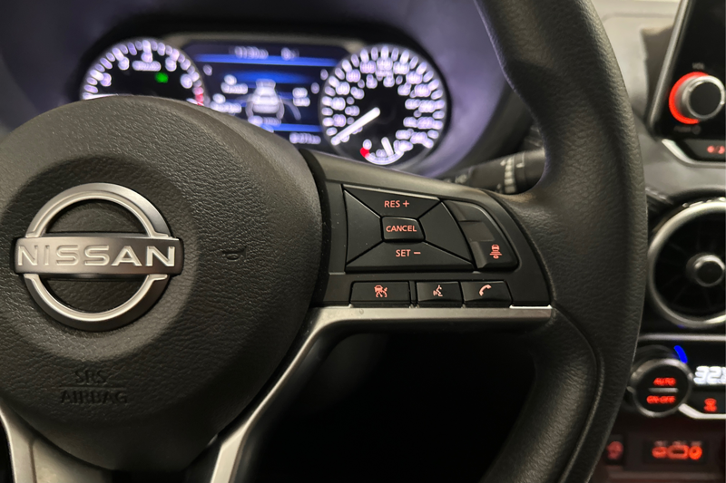 2025 Nissan Sentra — photo 24 de 27