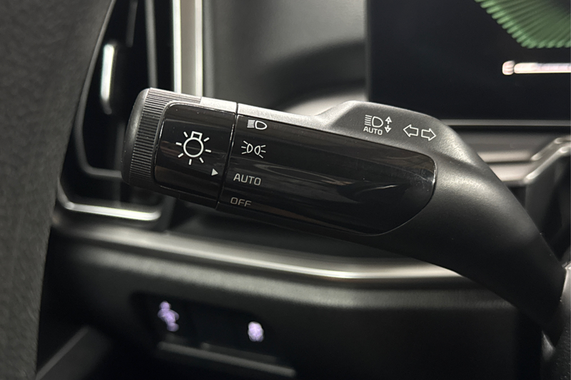 2025 Kia Sorento — photo 15 of 33