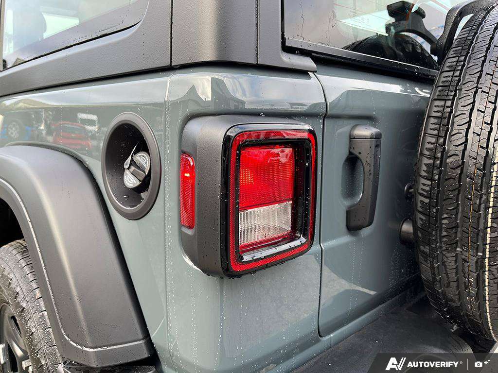 2026 Jeep Wrangler — photo 11 de 25