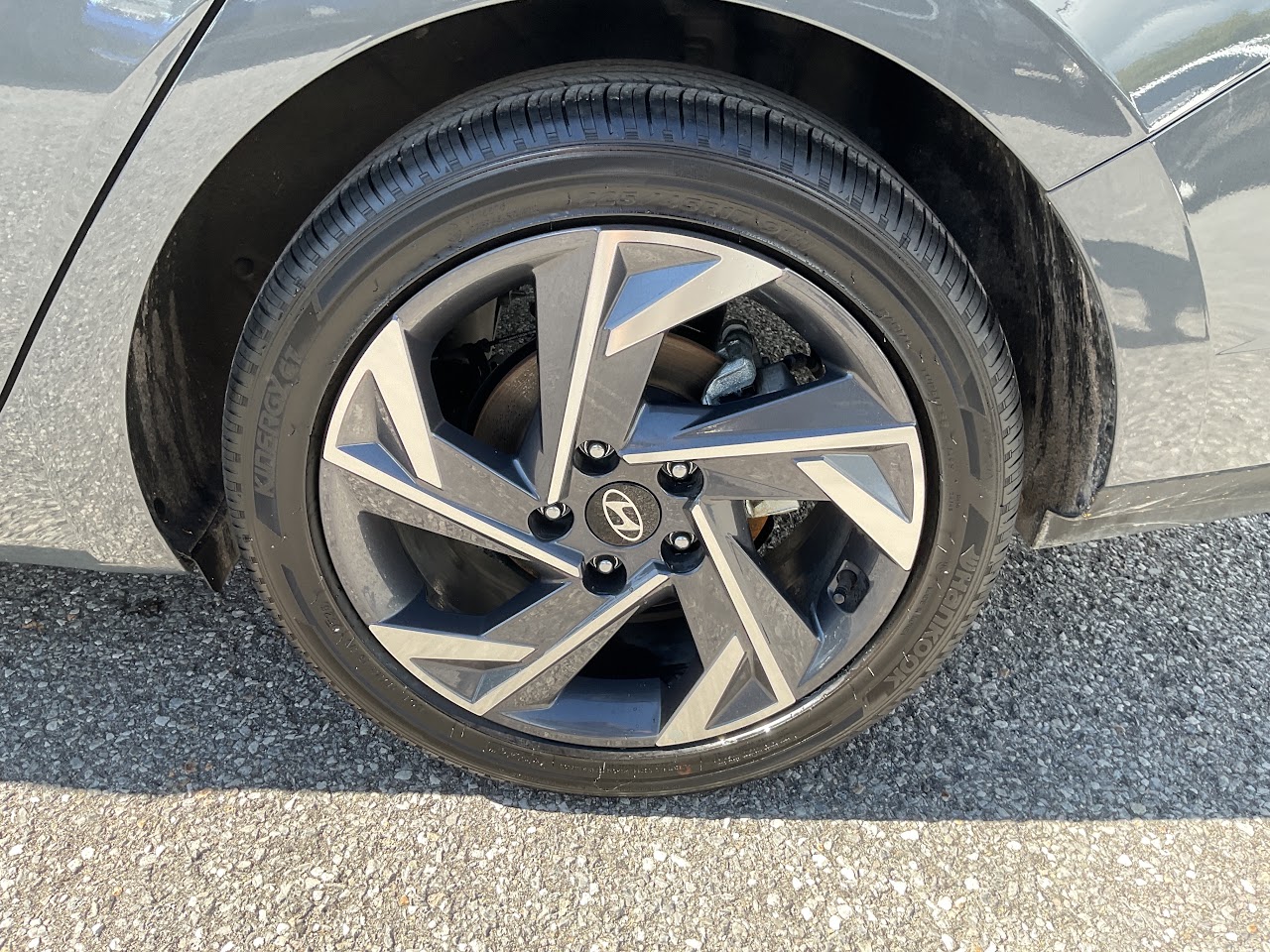 2026 Hyundai Elantra — photo 11 of 34