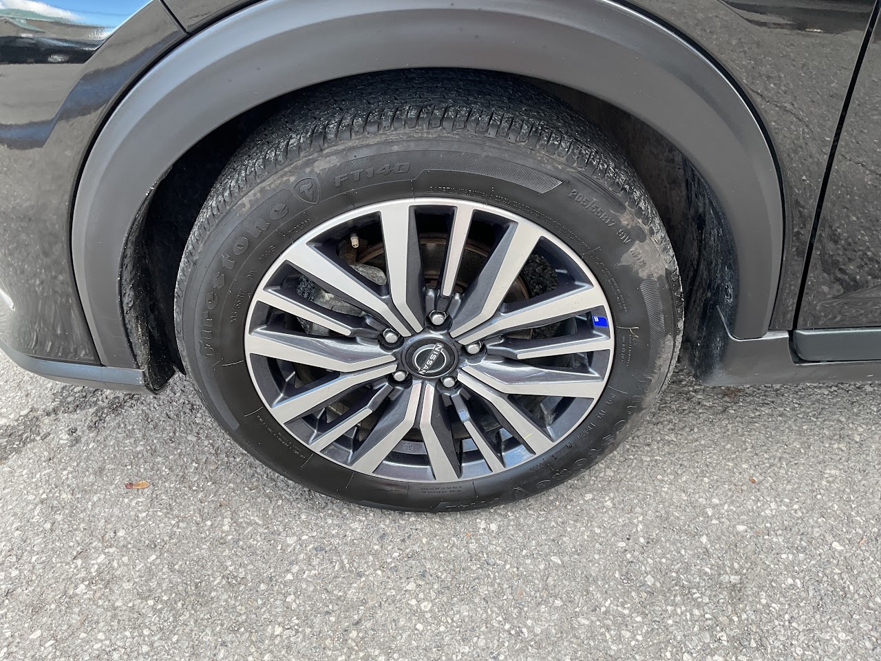 2025 Nissan Kicks Play — photo 14 of 34