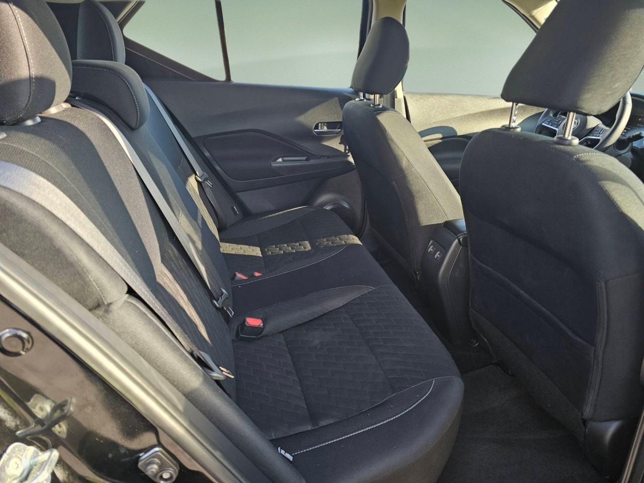 2025 Nissan Kicks Play — photo 18 de 20