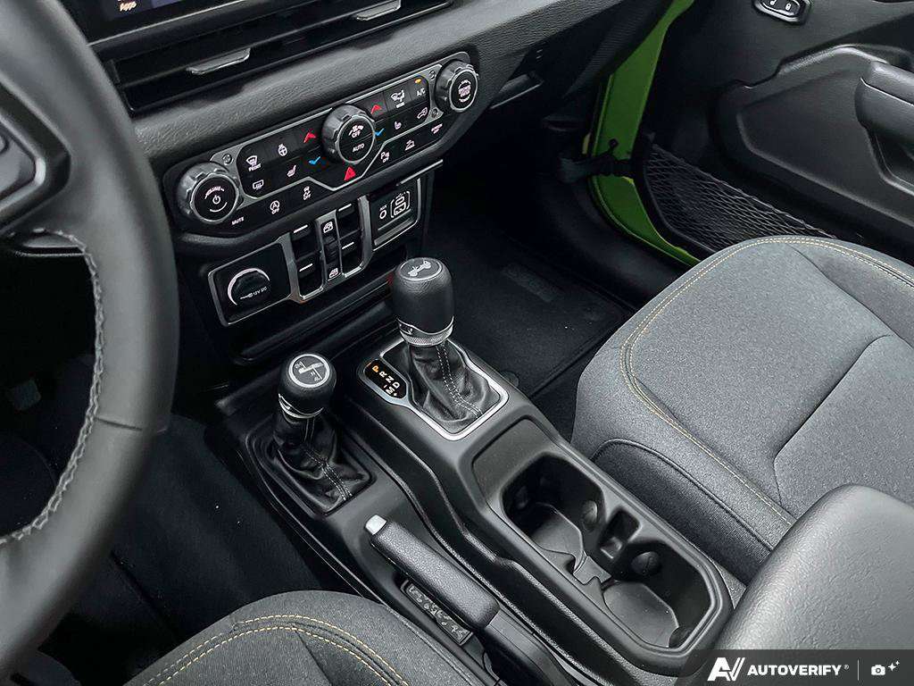 2025 Jeep Wrangler — photo 18 of 25