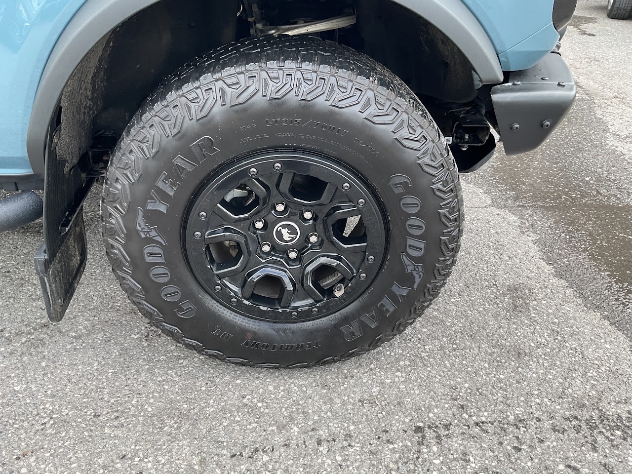 2022 Ford Bronco — photo 11 of 33