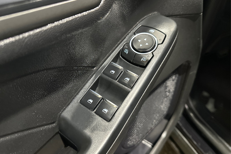 2024 Ford Escape Plug-in Hybrid — photo 27 de 29