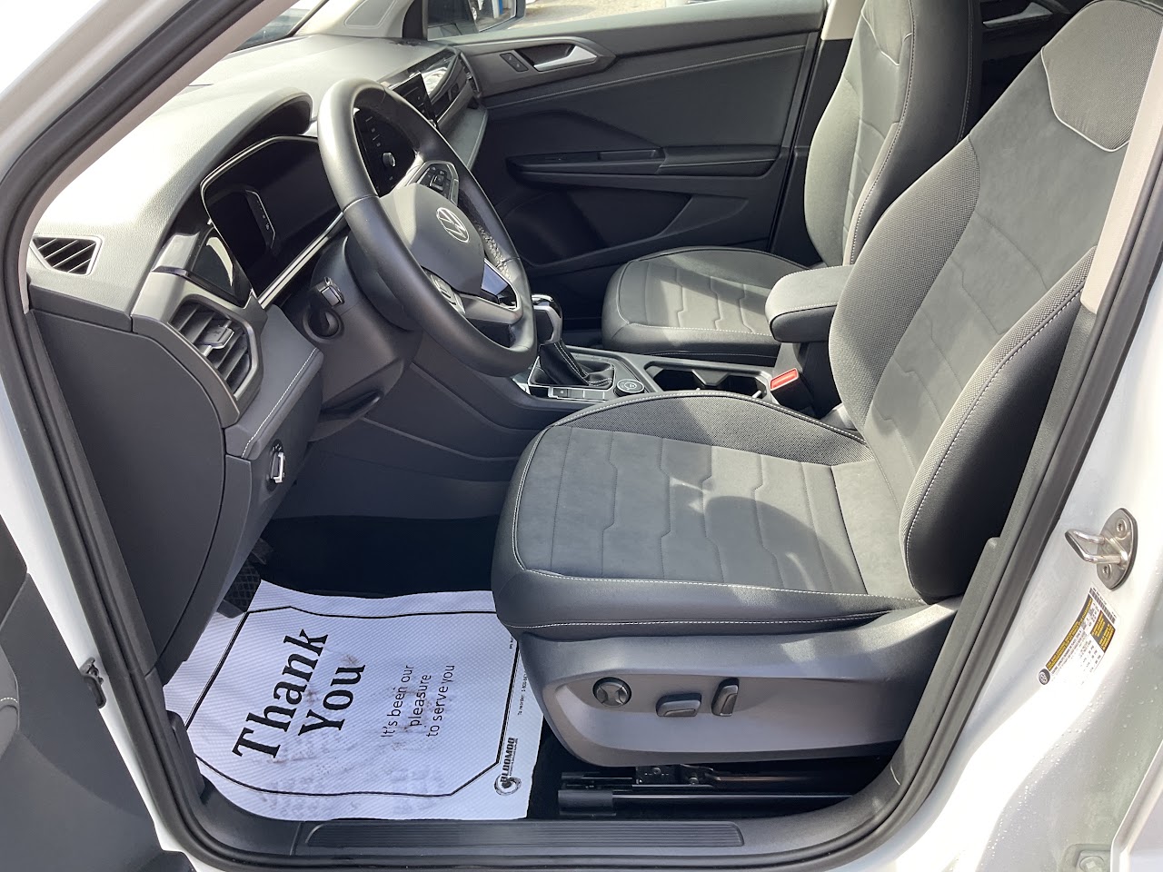2026 Volkswagen Taos — photo 20 of 34