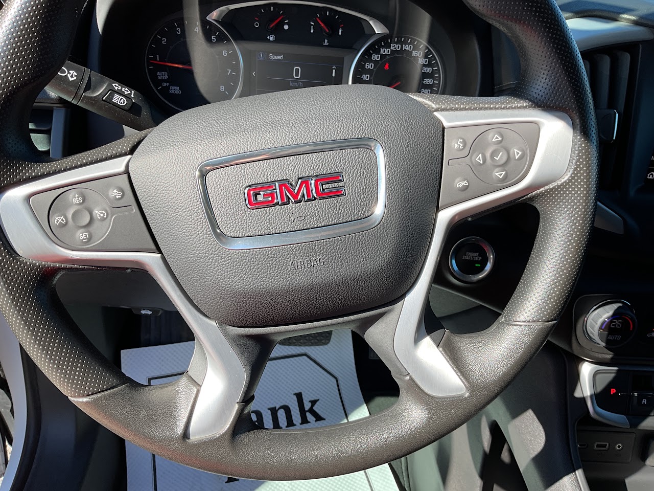 2024 GMC Terrain — photo 31 of 34