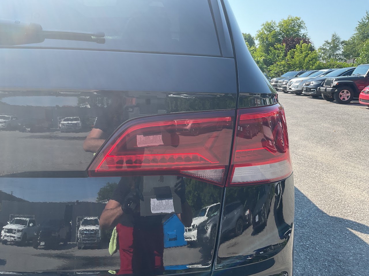 2024 Volkswagen Taos — photo 17 of 32