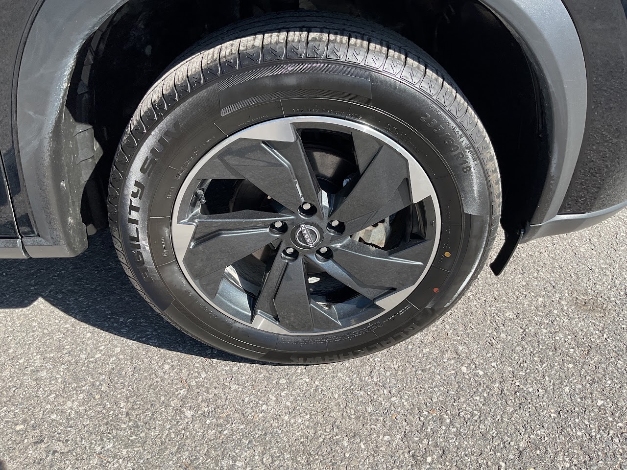 2025 Nissan Rogue — photo 22 of 34
