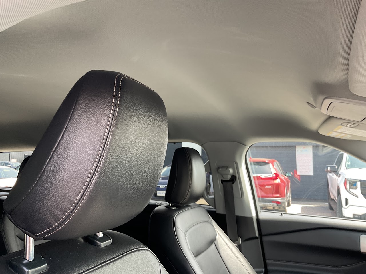 2024 Ford Explorer — photo 32 of 34