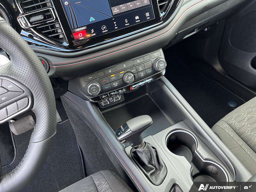 2025 Dodge Durango — photo 18 de 25