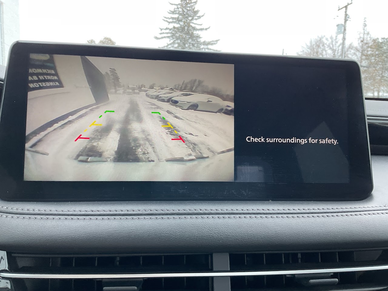 2024 INFINITI QX60 — photo 15 of 24