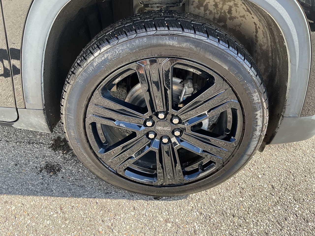 2025 GMC Acadia — photo 14 of 34