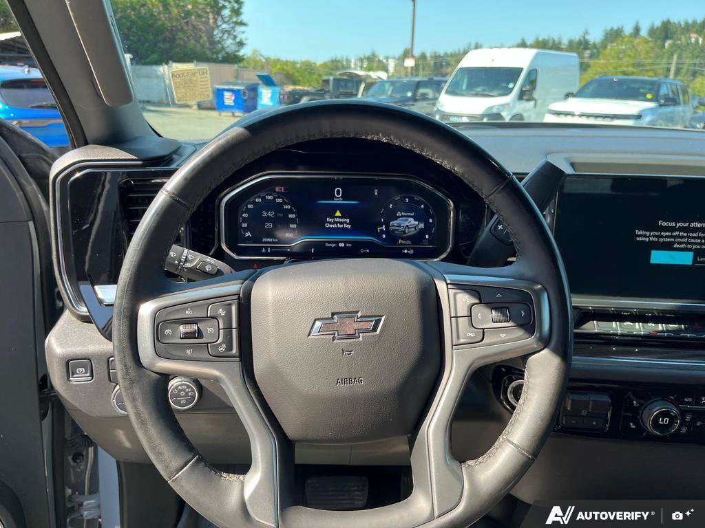 2024 Chevrolet Silverado 1500 — photo 14 of 25