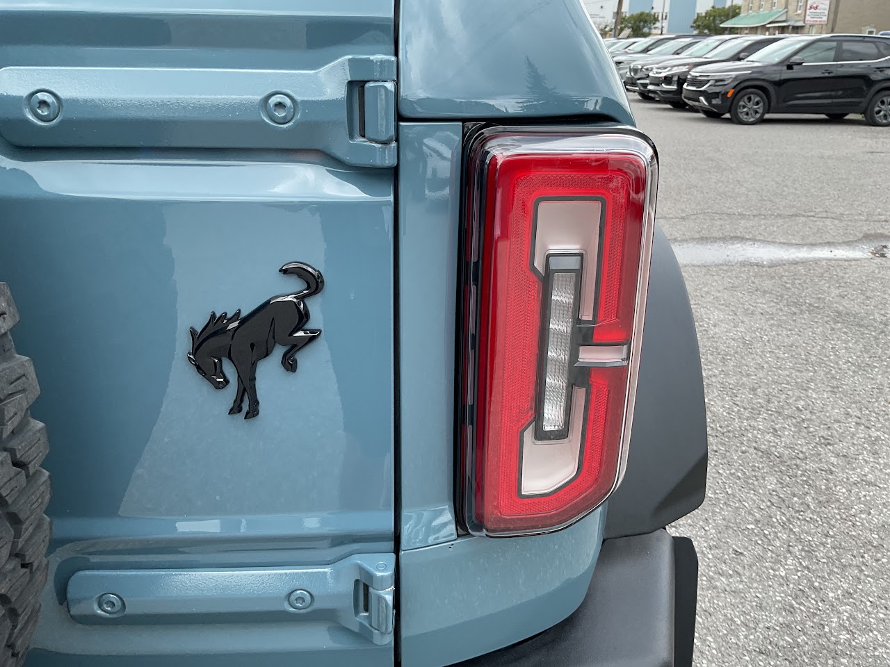 2022 Ford Bronco — photo 16 of 33