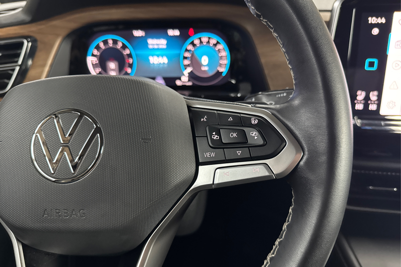 2024 Volkswagen Atlas — photo 31 of 36
