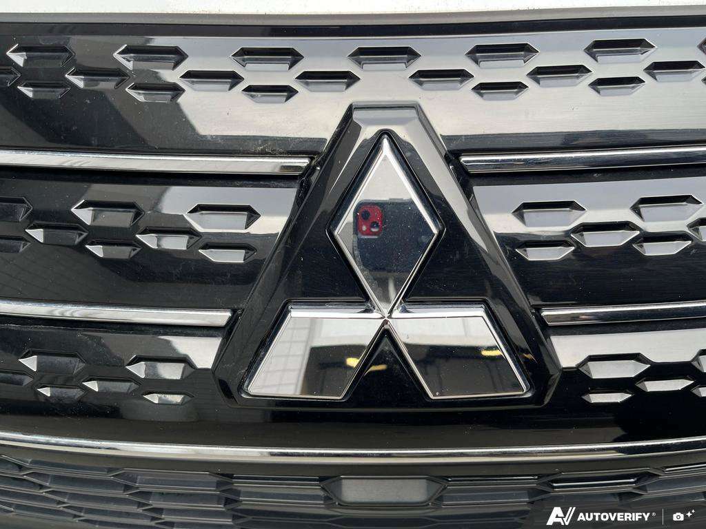 2024 Mitsubishi Outlander — photo 14 de 30